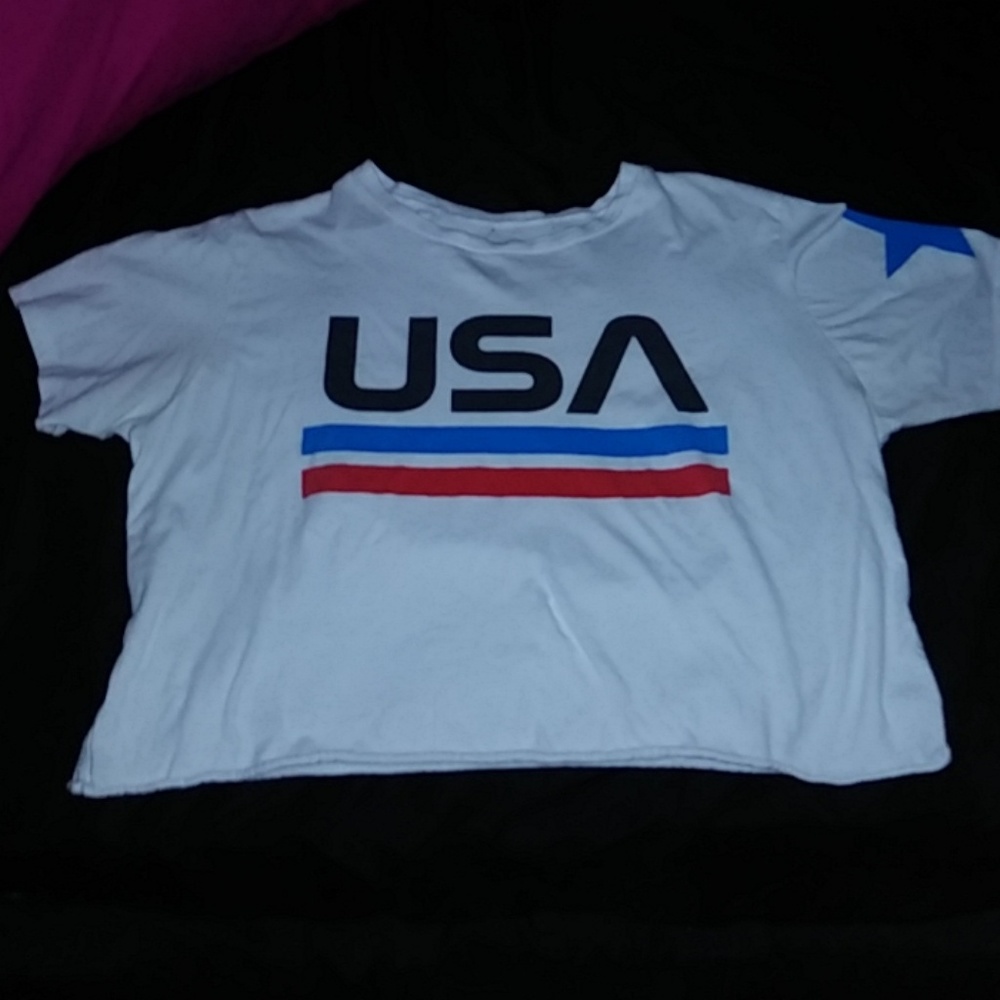 Cute crop top only worn once.